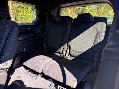 2025 Jeep Grand Cherokee GRAND CHEROKEE L LAREDO X 4X2