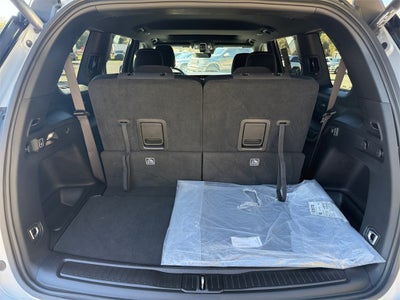 2025 Jeep Grand Cherokee GRAND CHEROKEE L LAREDO X 4X2