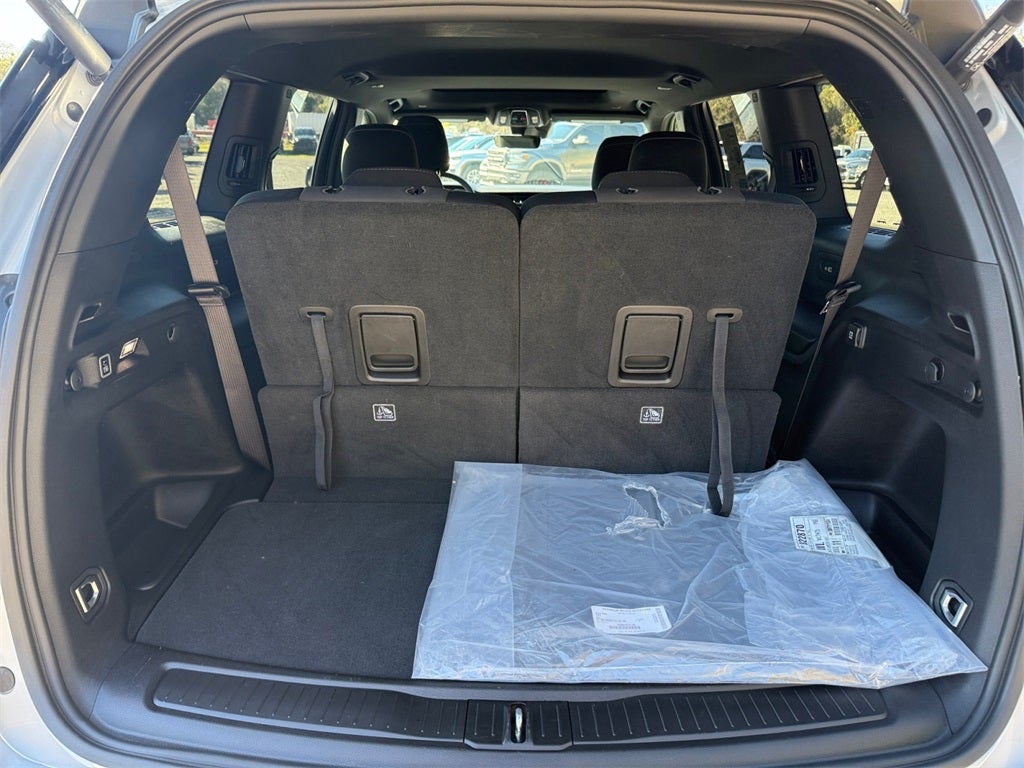 2025 Jeep Grand Cherokee GRAND CHEROKEE L LAREDO X 4X2