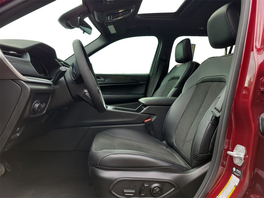 2025 Jeep Grand Cherokee GRAND CHEROKEE L ALTITUDE X 4X2