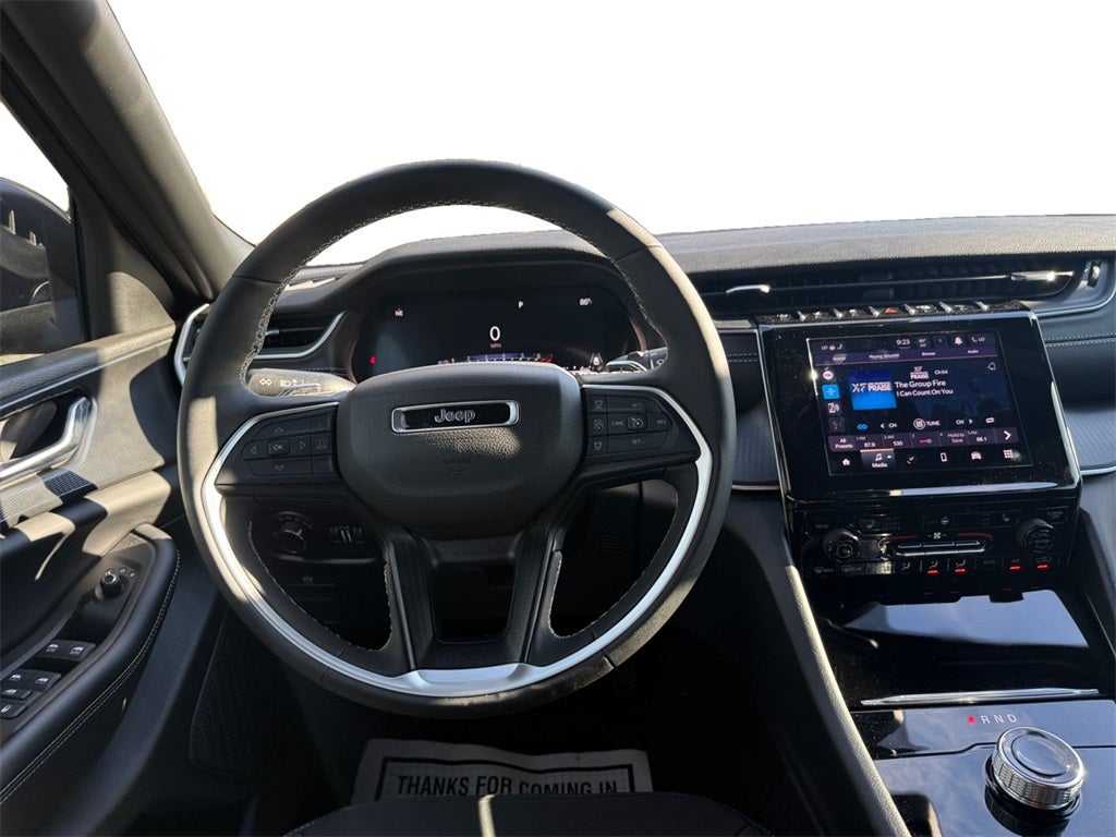 2025 Jeep Grand Cherokee GRAND CHEROKEE L LAREDO X 4X2