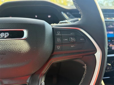 2025 Jeep Grand Cherokee GRAND CHEROKEE L LAREDO X 4X2