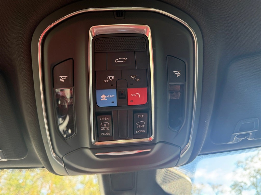 2025 Jeep Grand Cherokee GRAND CHEROKEE L LAREDO X 4X2