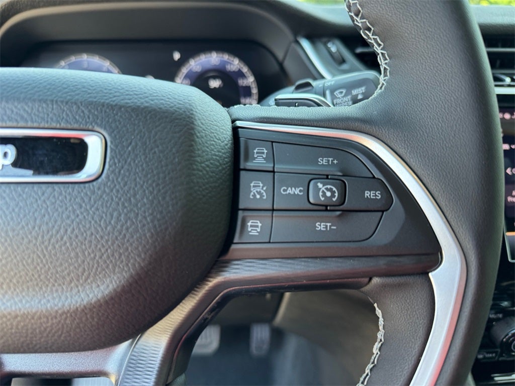 2025 Jeep Grand Cherokee GRAND CHEROKEE L LAREDO X 4X2