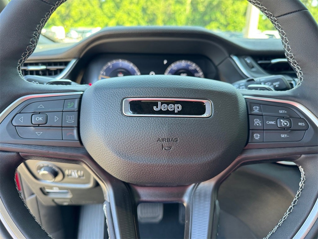 2025 Jeep Grand Cherokee GRAND CHEROKEE L LAREDO X 4X2