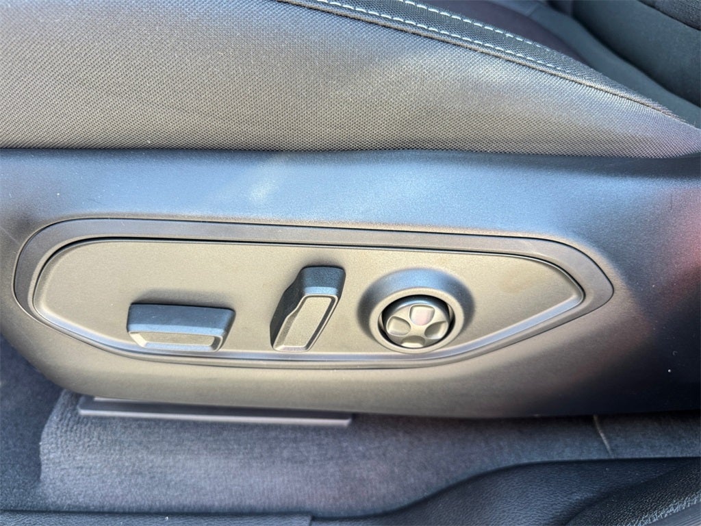 2025 Jeep Grand Cherokee GRAND CHEROKEE L LAREDO X 4X2