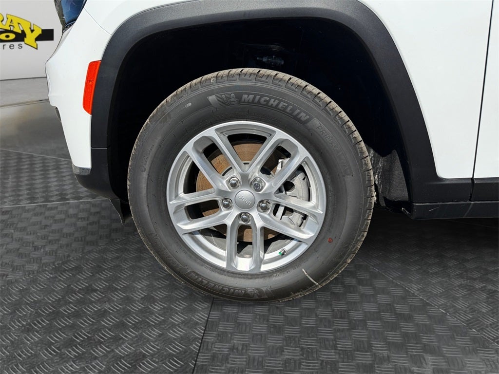 2025 Jeep Grand Cherokee GRAND CHEROKEE L LAREDO X 4X2
