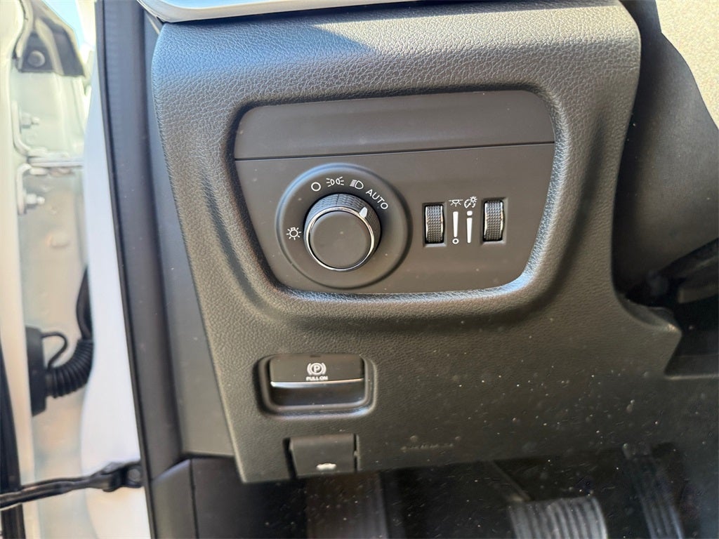 2025 Jeep Grand Cherokee GRAND CHEROKEE L LAREDO X 4X2