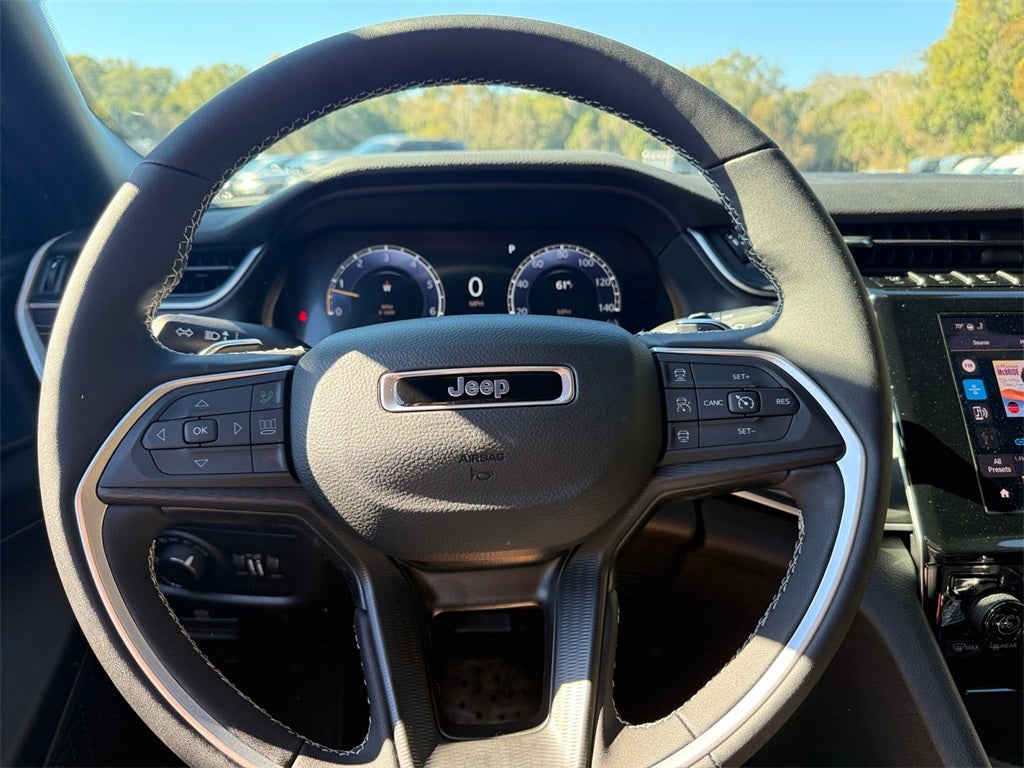 2025 Jeep Grand Cherokee GRAND CHEROKEE L LAREDO X 4X2