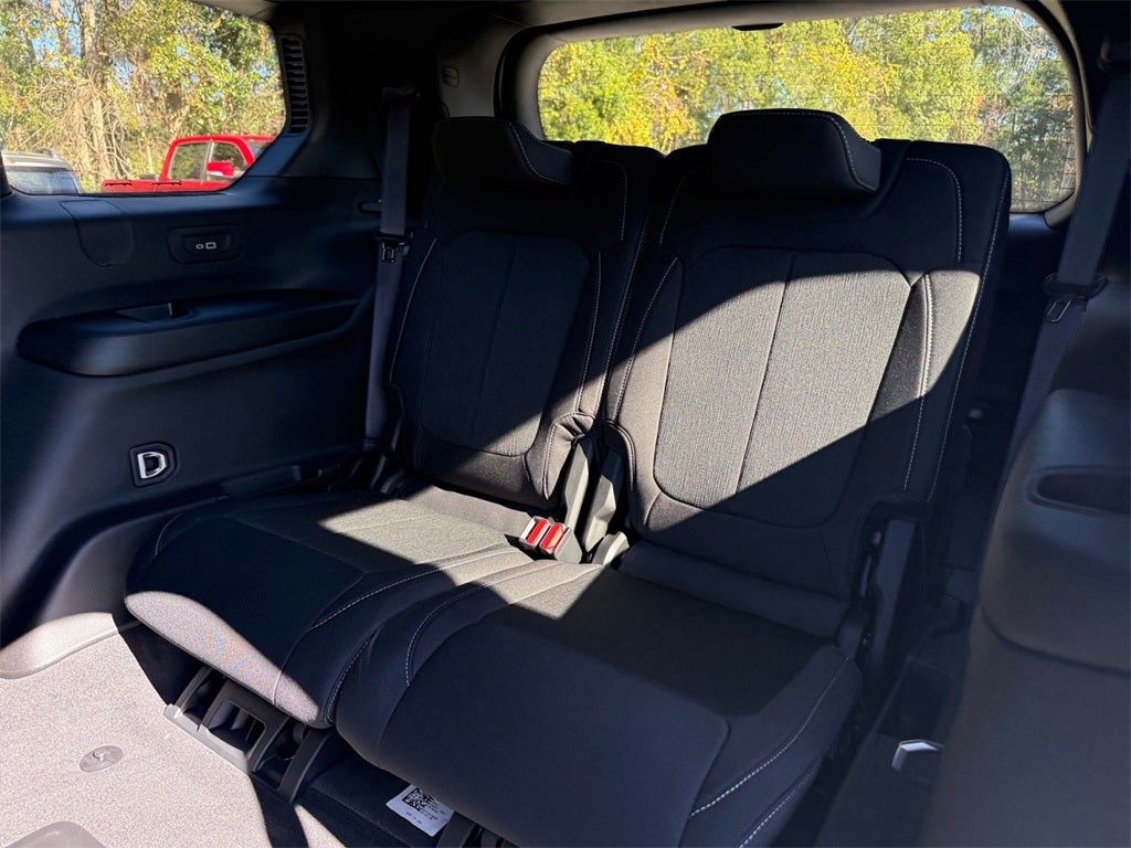 2025 Jeep Grand Cherokee GRAND CHEROKEE L LAREDO X 4X2