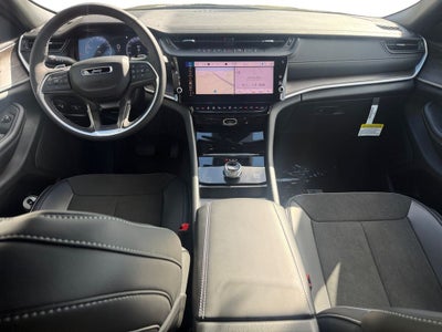 2027 Jeep Grand Cherokee GRAND CHEROKEE L LAREDO ALTITUDE 4X2