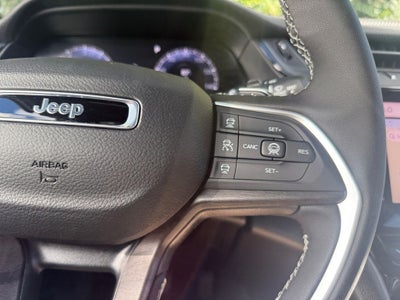 2027 Jeep Grand Cherokee GRAND CHEROKEE L LAREDO ALTITUDE 4X2