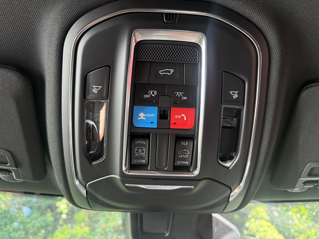 2027 Jeep Grand Cherokee GRAND CHEROKEE L LAREDO ALTITUDE 4X2