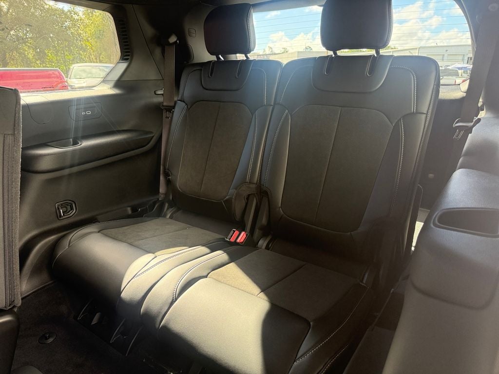 2027 Jeep Grand Cherokee GRAND CHEROKEE L LAREDO ALTITUDE 4X2
