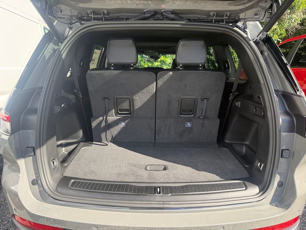 2027 Jeep Grand Cherokee GRAND CHEROKEE L LAREDO ALTITUDE 4X2
