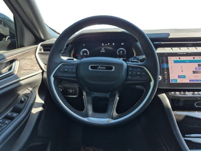 2027 Jeep Grand Cherokee GRAND CHEROKEE L LAREDO ALTITUDE 4X2