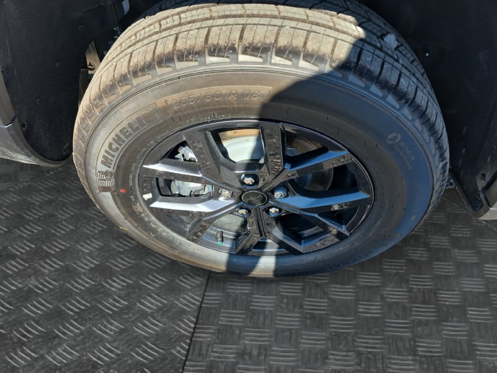 2027 Jeep Grand Cherokee GRAND CHEROKEE L LAREDO ALTITUDE 4X2