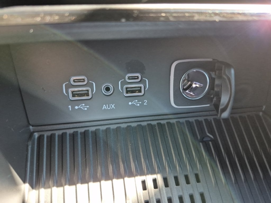 2027 Jeep Grand Cherokee GRAND CHEROKEE L LAREDO ALTITUDE 4X2