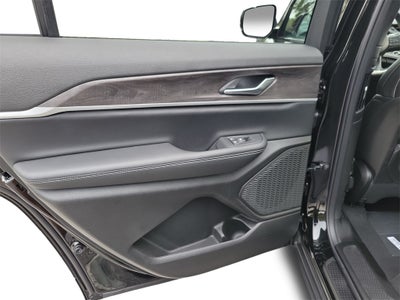 2025 Jeep Grand Cherokee GRAND CHEROKEE L LIMITED 4X2