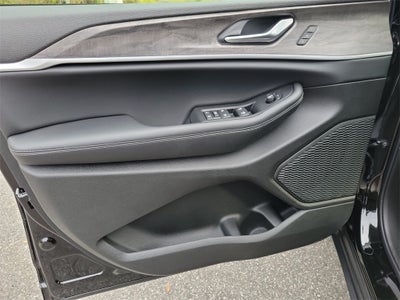 2025 Jeep Grand Cherokee GRAND CHEROKEE L LIMITED 4X2