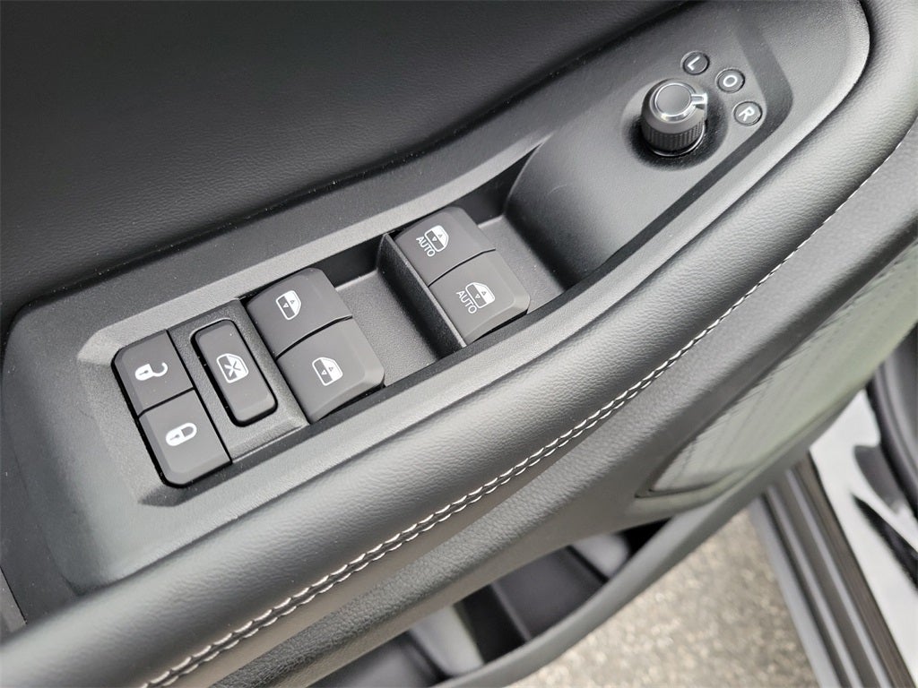 2025 Jeep Grand Cherokee GRAND CHEROKEE L LIMITED 4X2