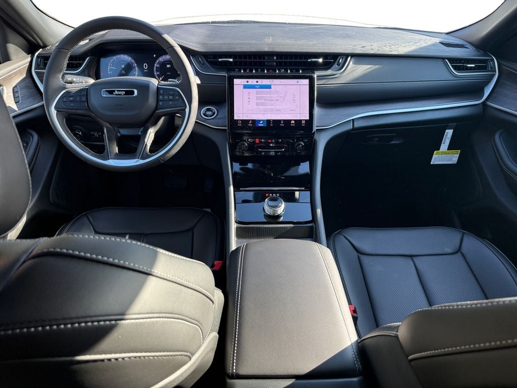 2025 Jeep Grand Cherokee GRAND CHEROKEE L LIMITED 4X2