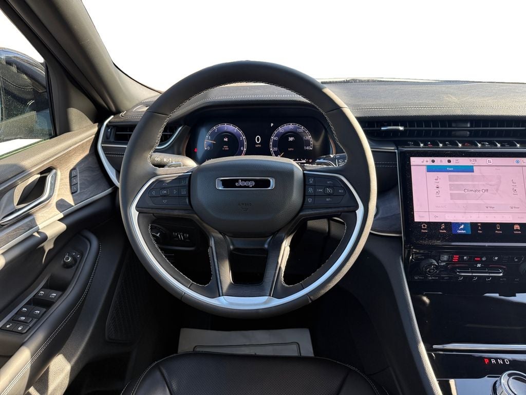 2025 Jeep Grand Cherokee GRAND CHEROKEE L LIMITED 4X2