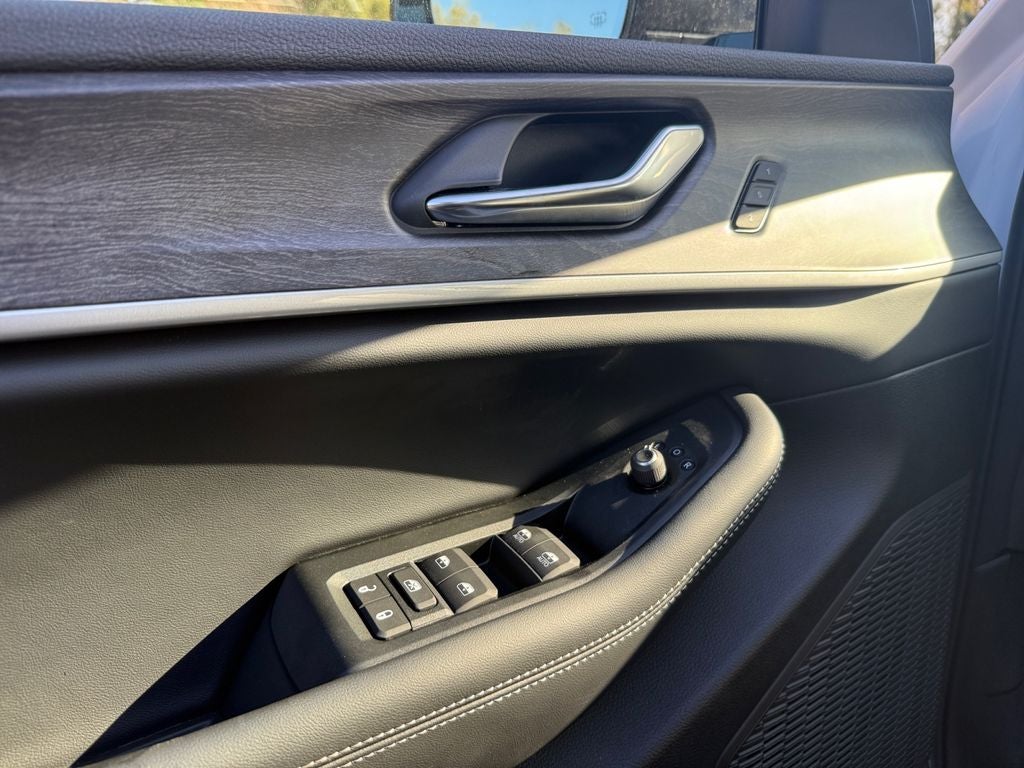 2025 Jeep Grand Cherokee GRAND CHEROKEE L LIMITED 4X2