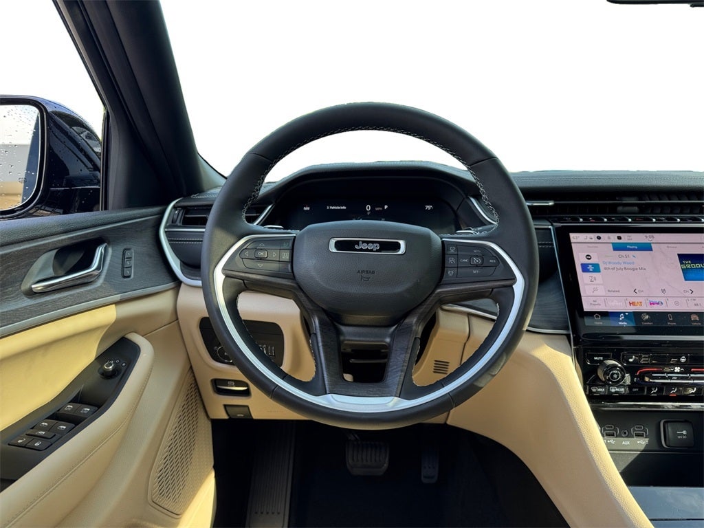 2025 Jeep Grand Cherokee GRAND CHEROKEE L LIMITED 4X2