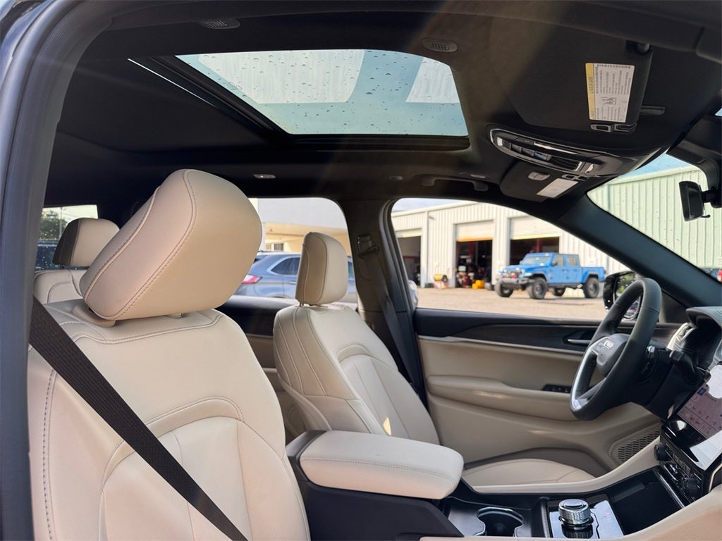 2025 Jeep Grand Cherokee GRAND CHEROKEE L LIMITED 4X2