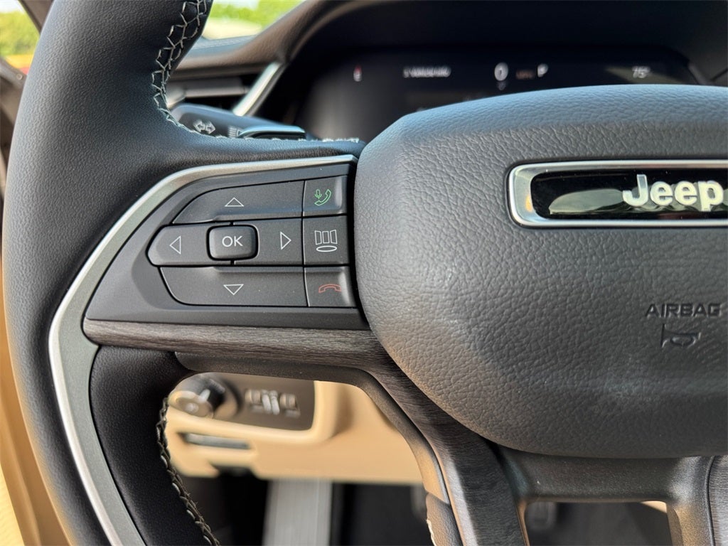 2025 Jeep Grand Cherokee GRAND CHEROKEE L LIMITED 4X2