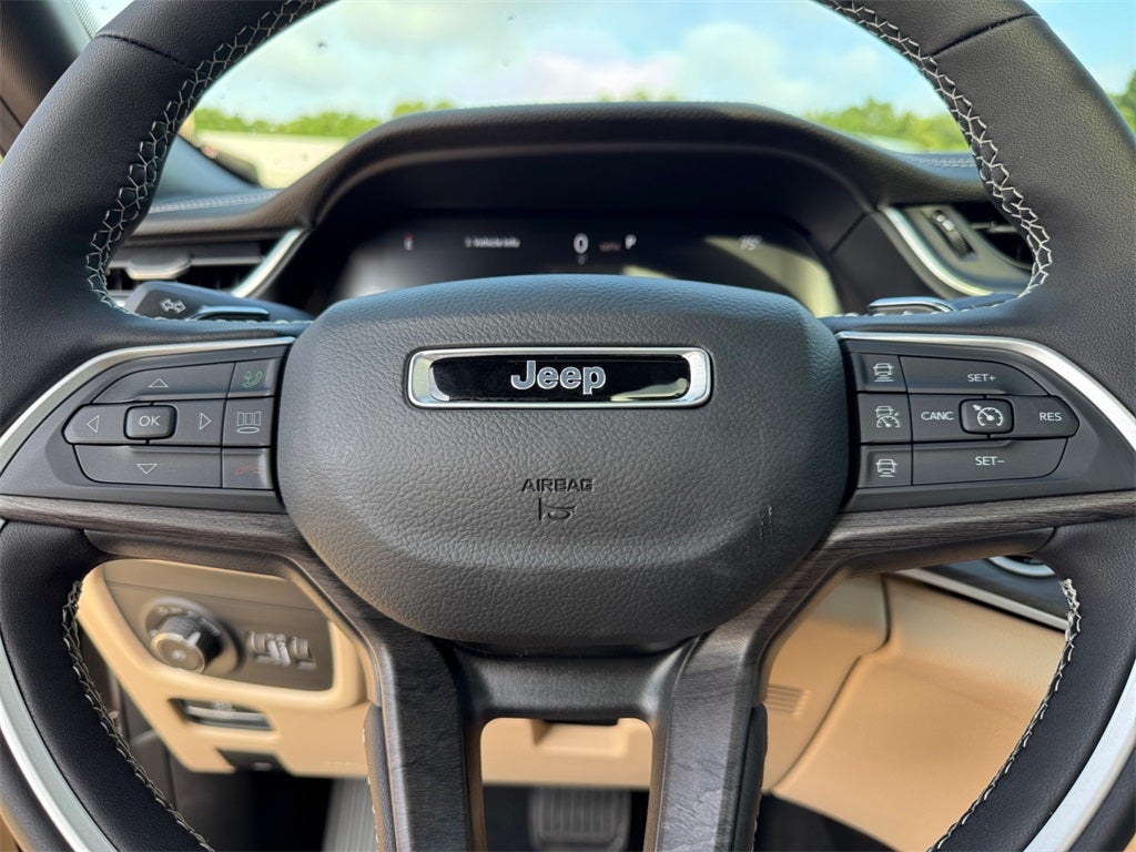 2025 Jeep Grand Cherokee GRAND CHEROKEE L LIMITED 4X2