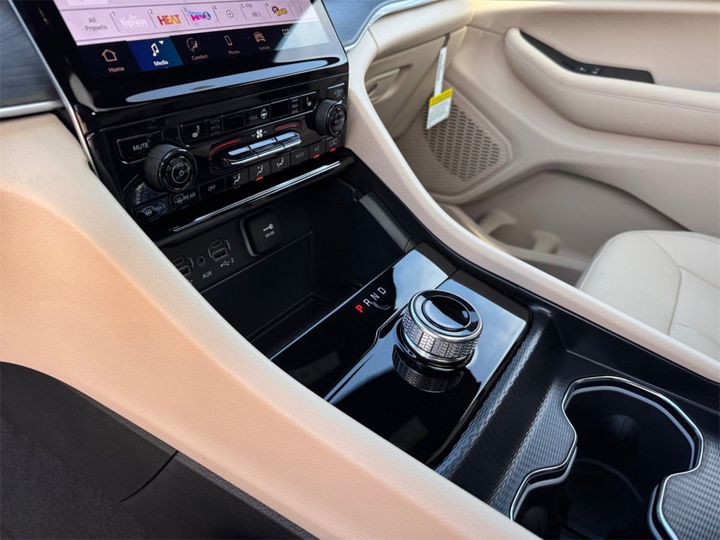 2025 Jeep Grand Cherokee GRAND CHEROKEE L LIMITED 4X2