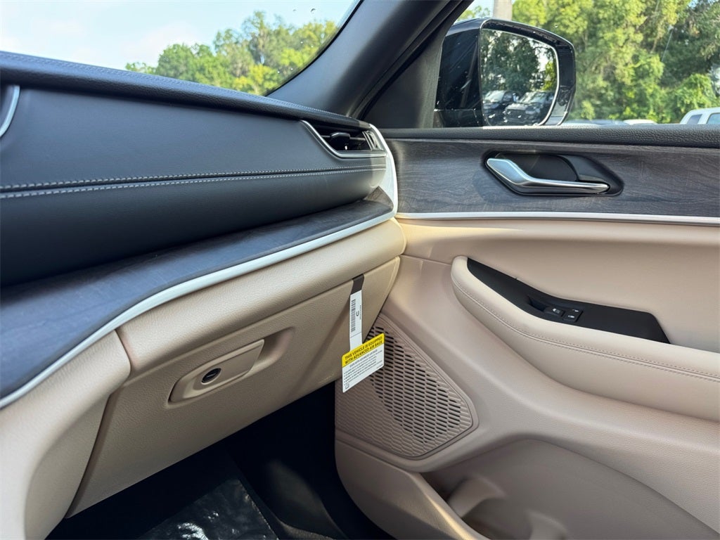 2025 Jeep Grand Cherokee GRAND CHEROKEE L LIMITED 4X2