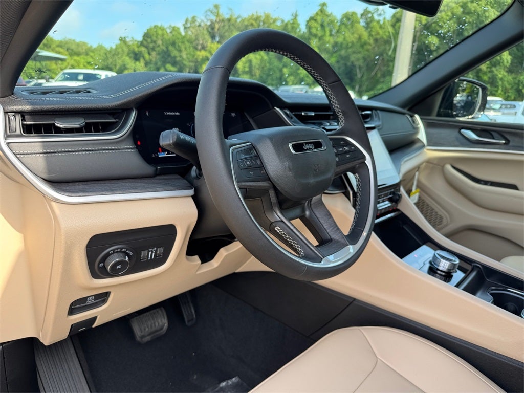 2025 Jeep Grand Cherokee GRAND CHEROKEE L LIMITED 4X2