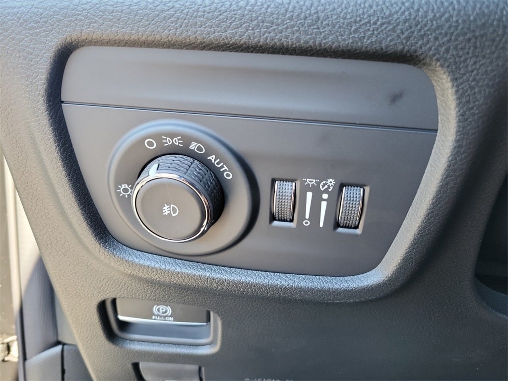 2025 Jeep Grand Cherokee GRAND CHEROKEE L LIMITED 4X2