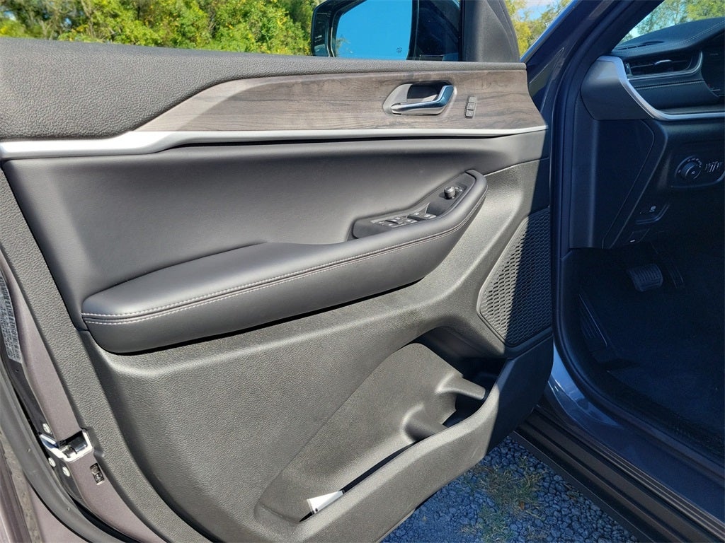 2025 Jeep Grand Cherokee GRAND CHEROKEE L LIMITED 4X2