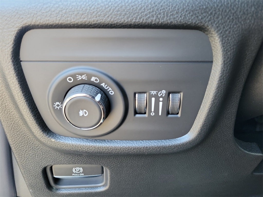 2025 Jeep Grand Cherokee GRAND CHEROKEE L LIMITED 4X2