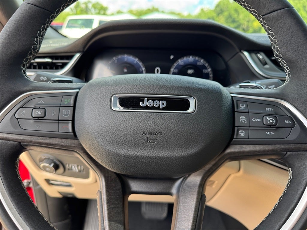 2025 Jeep Grand Cherokee GRAND CHEROKEE L LIMITED 4X2