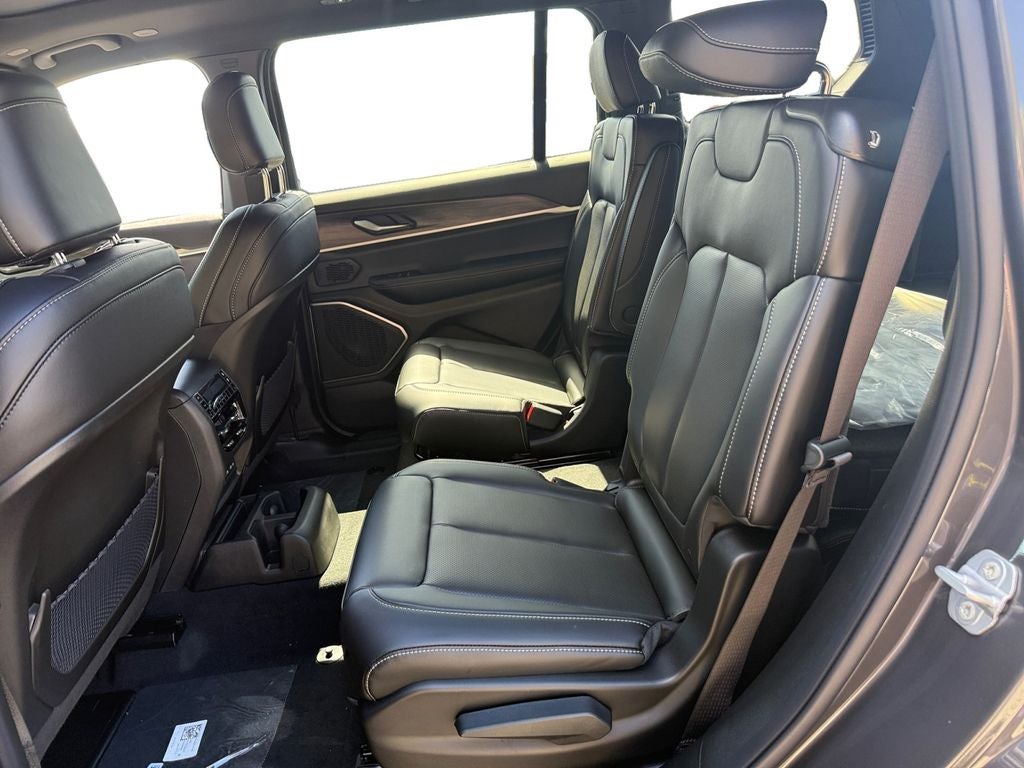 2026 Jeep Grand Cherokee GRAND CHEROKEE L LIMITED 4X2