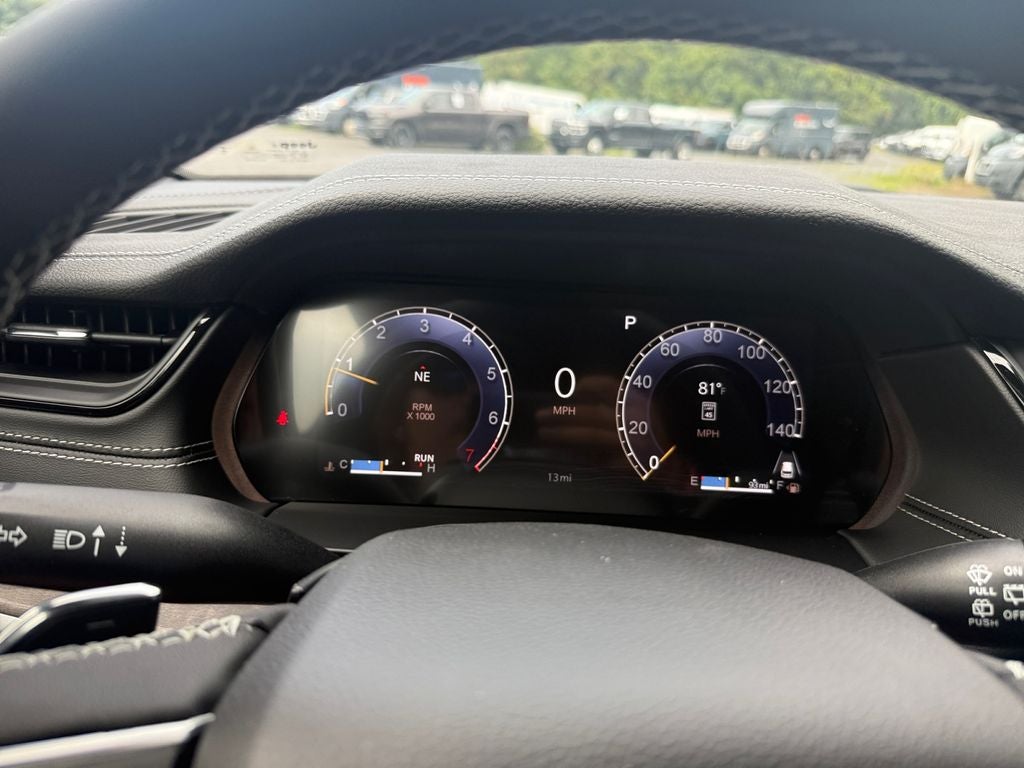 2027 Jeep Grand Cherokee Laredo Altitude