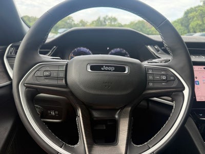 2027 Jeep Grand Cherokee Laredo Altitude