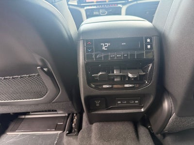2027 Jeep Grand Cherokee Laredo Altitude