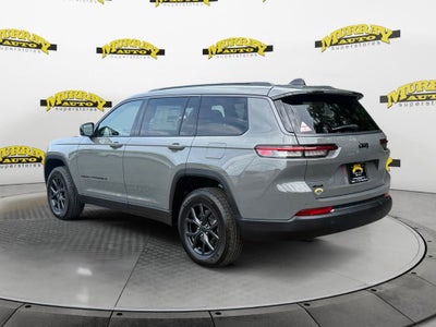 2027 Jeep Grand Cherokee Laredo Altitude