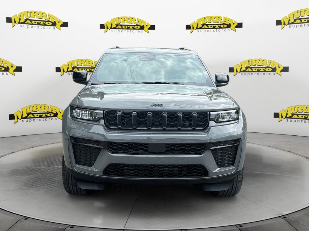 2027 Jeep Grand Cherokee Laredo Altitude