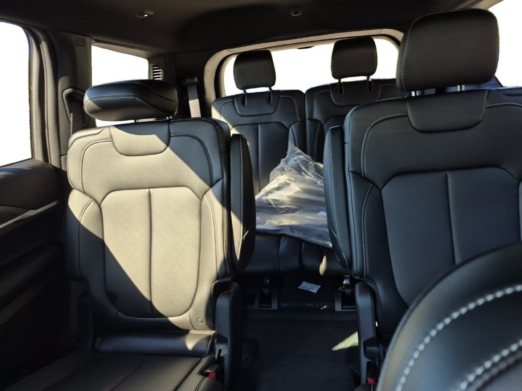 2027 Jeep Grand Cherokee GRAND CHEROKEE L LIMITED 4X4