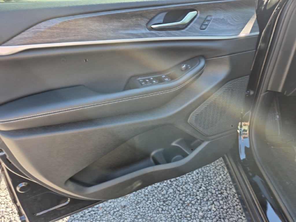 2027 Jeep Grand Cherokee GRAND CHEROKEE L LIMITED 4X4