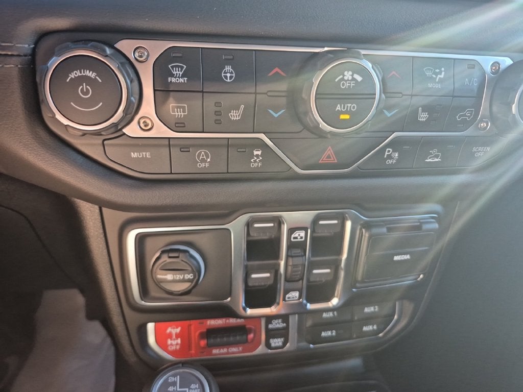 2027 Jeep Wrangler WRANGLER 4-DOOR RUBICON X