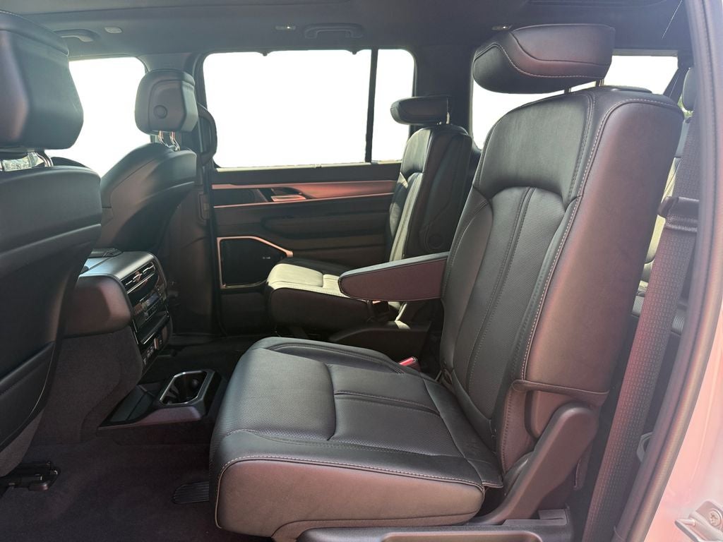 2026 Jeep Grand Wagoneer GRAND WAGONEER L LIMITED RESERVE 4X4