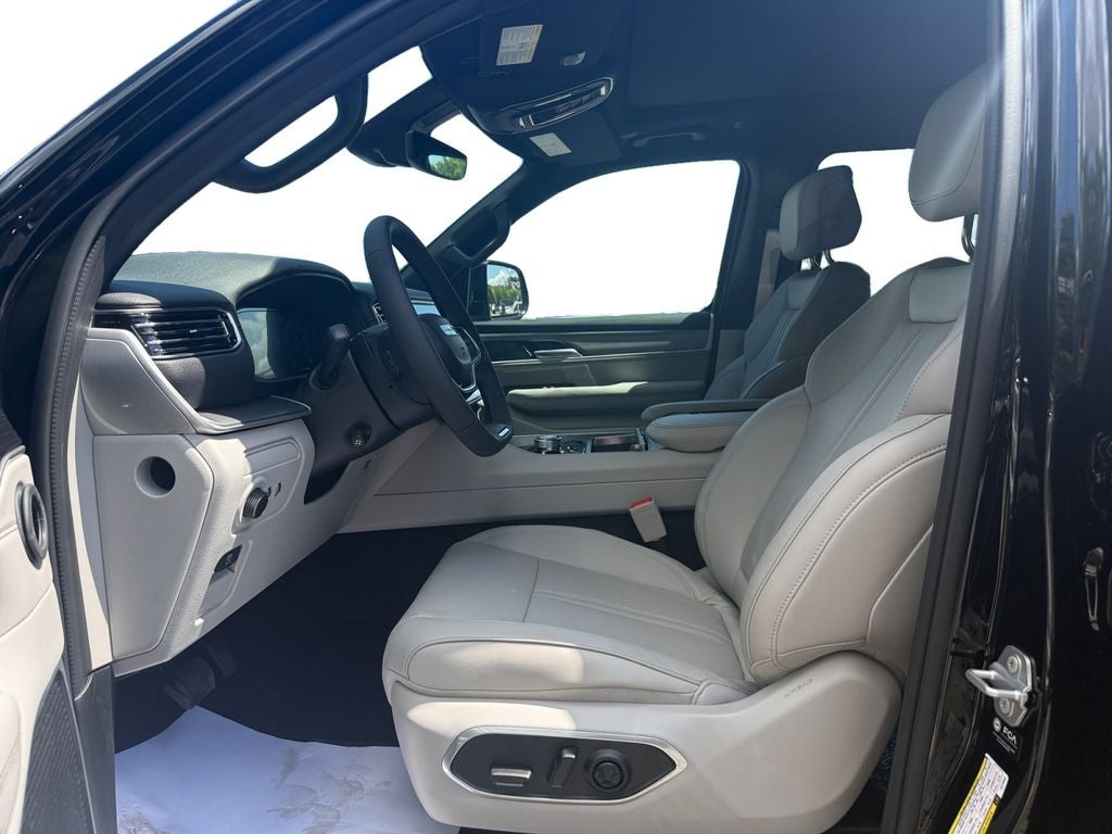 2026 Jeep Grand Wagoneer GRAND WAGONEER 4X2